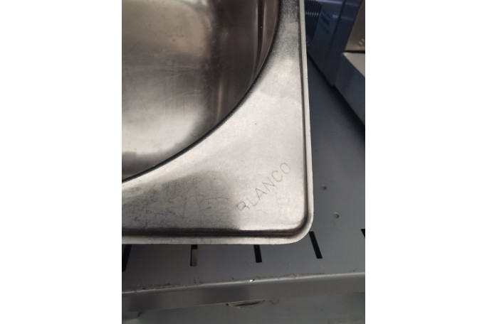 Pojemnik gastronomiczny GN 1/2 150mm 8.5l stal nierdzewna z pokrywą BLANCO