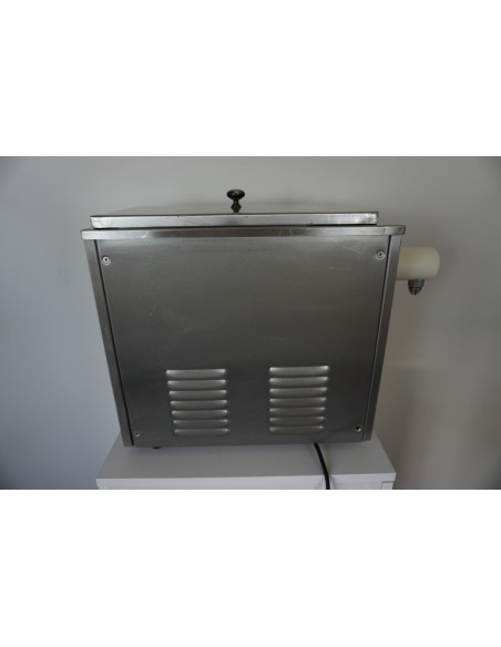 Automat do bitej śmietany Megamatic S104 4L 36% - używany