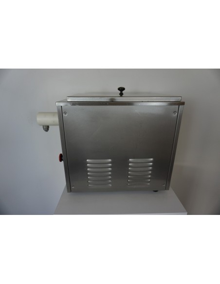 Automat do bitej śmietany Megamatic S104 4L 36% - używany