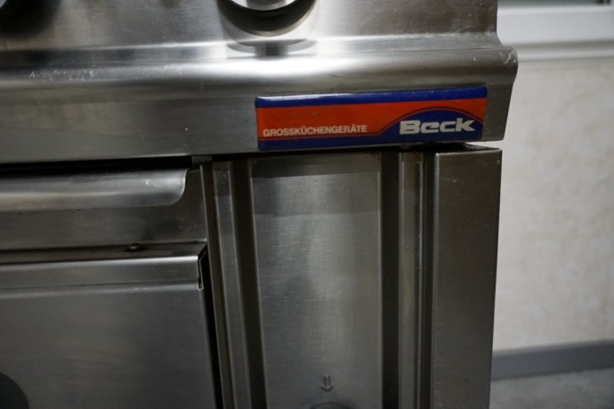 KUCHNIA GAZOWA 4 PALNIKOWA GASTRONOMICZNA WŁOSKA + PIEKARNIK 230v